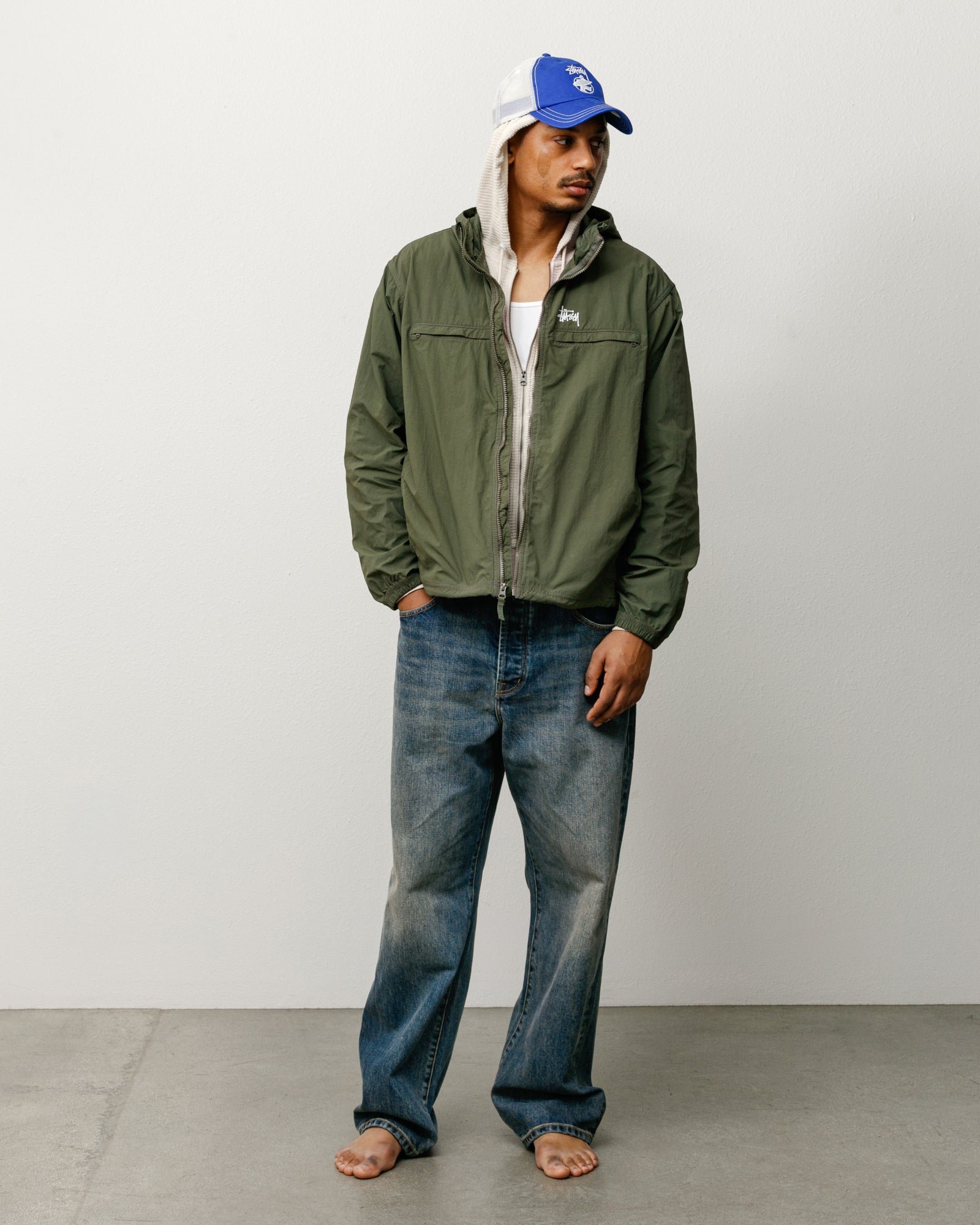 LIGHTWEIGHT HOODED JACKET detail view